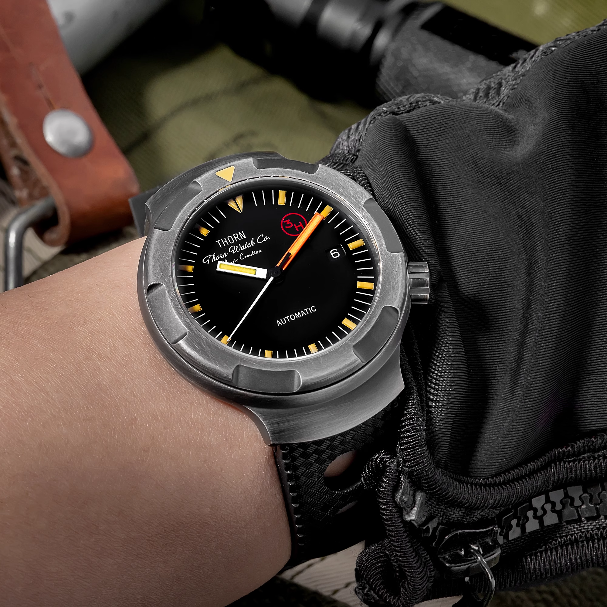 Thorn 42mm Men's Retro Titaniu - đánh giá và giá Rubber Strap Diver